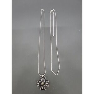 Two genuine .925 sterling-silver necklaces sold as a‎ set